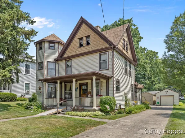 210 N Jefferson St, Ionia, MI 48846