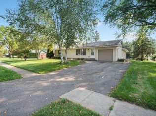 948 Cortland Dr, Apple Valley, MN 55124