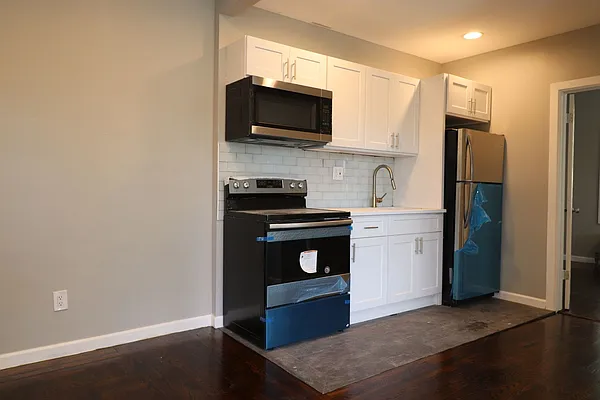 Rented by Bruma Realty LLC | media 7