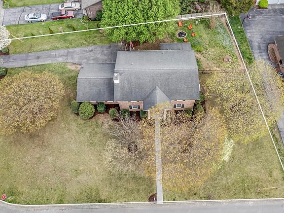 5th image of 2222 Kipping St