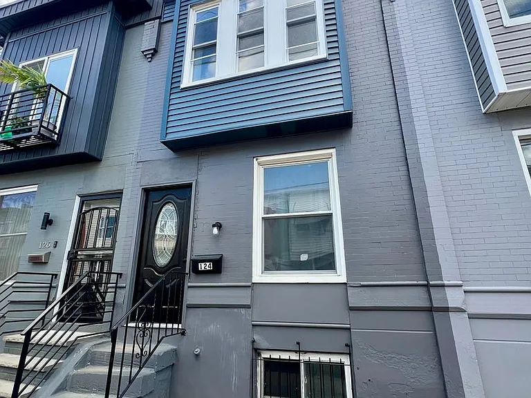 124 E Wishart St — Photo 1