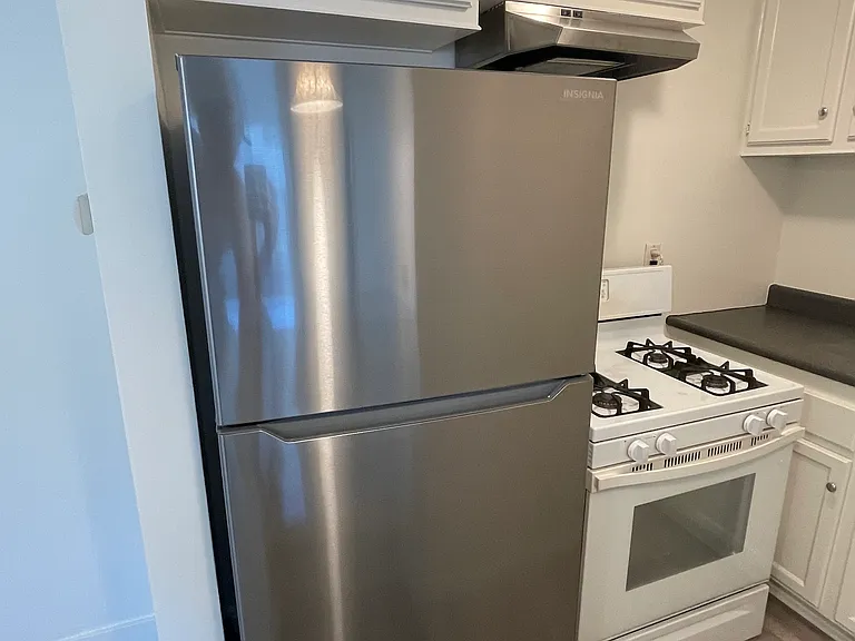 421 N Euclid Ave #6 — Photo 3