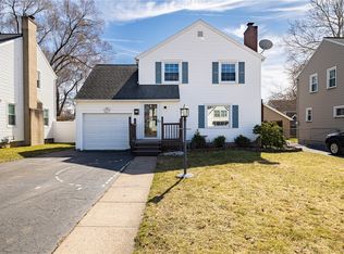 261 Scholfield Rd, Rochester, NY 14617