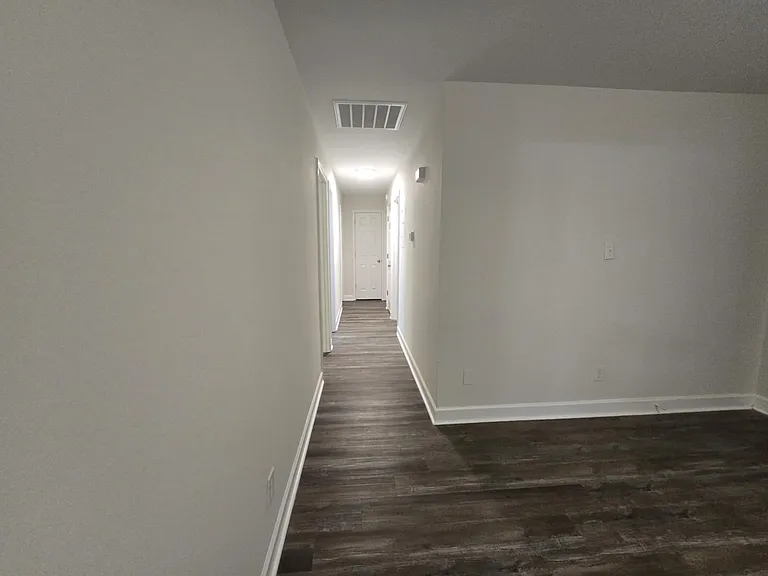 1443 Larkhall Dr — Photo 11