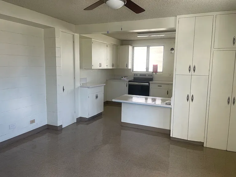 810 Kaaloa St #10 — Photo 2
