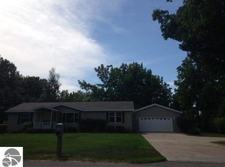 118 Brand St, Elk Rapids, MI 49629