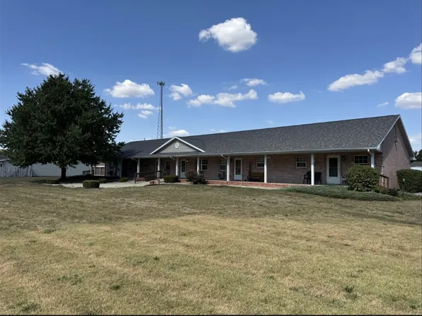 125 N Vermilion St #6, Potomac, IL 61865