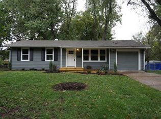 515 NW Ward Ln, Lees Summit, MO 64063