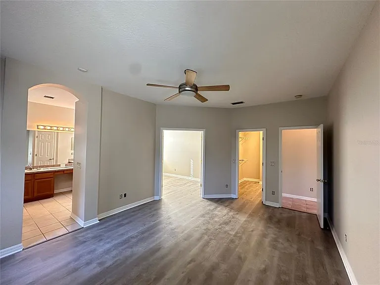 8037 Moccasin Trail Dr — Photo 18