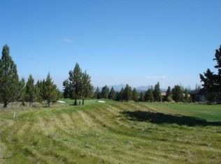 716 Golden Pheasant Dr, Redmond, OR 97756