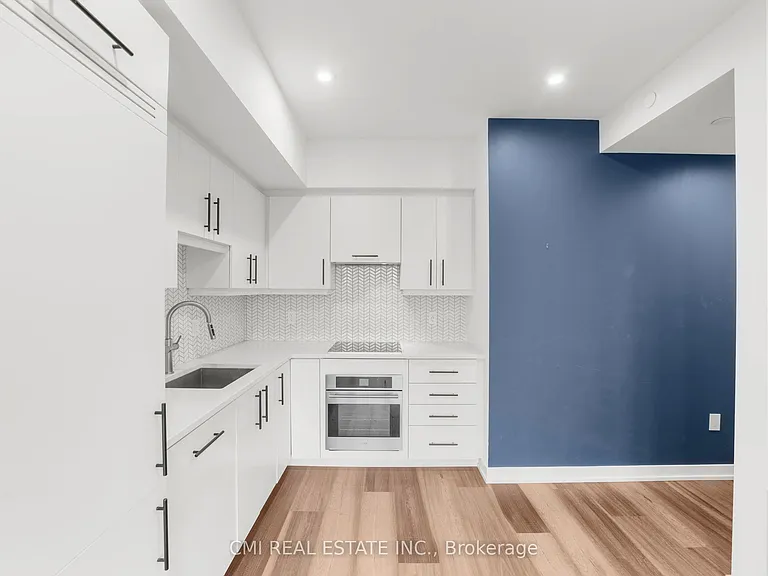 5 Wellington St S #411 — Photo 11