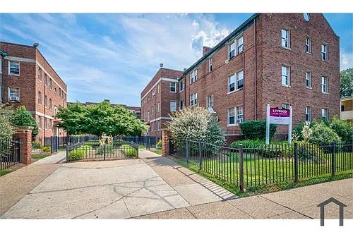 1819 P St SE #22C Photo 1