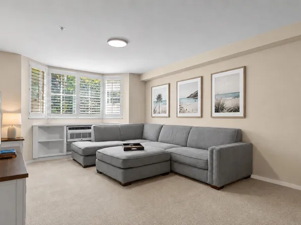 1800 Kaioo Dr APT C303, Honolulu, HI 96815