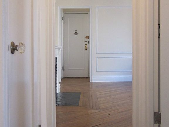 4th image of 45 5th Ave APT 12C