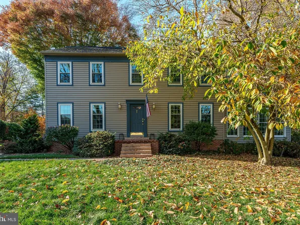 4139 Greywood Dr, York, PA 17402