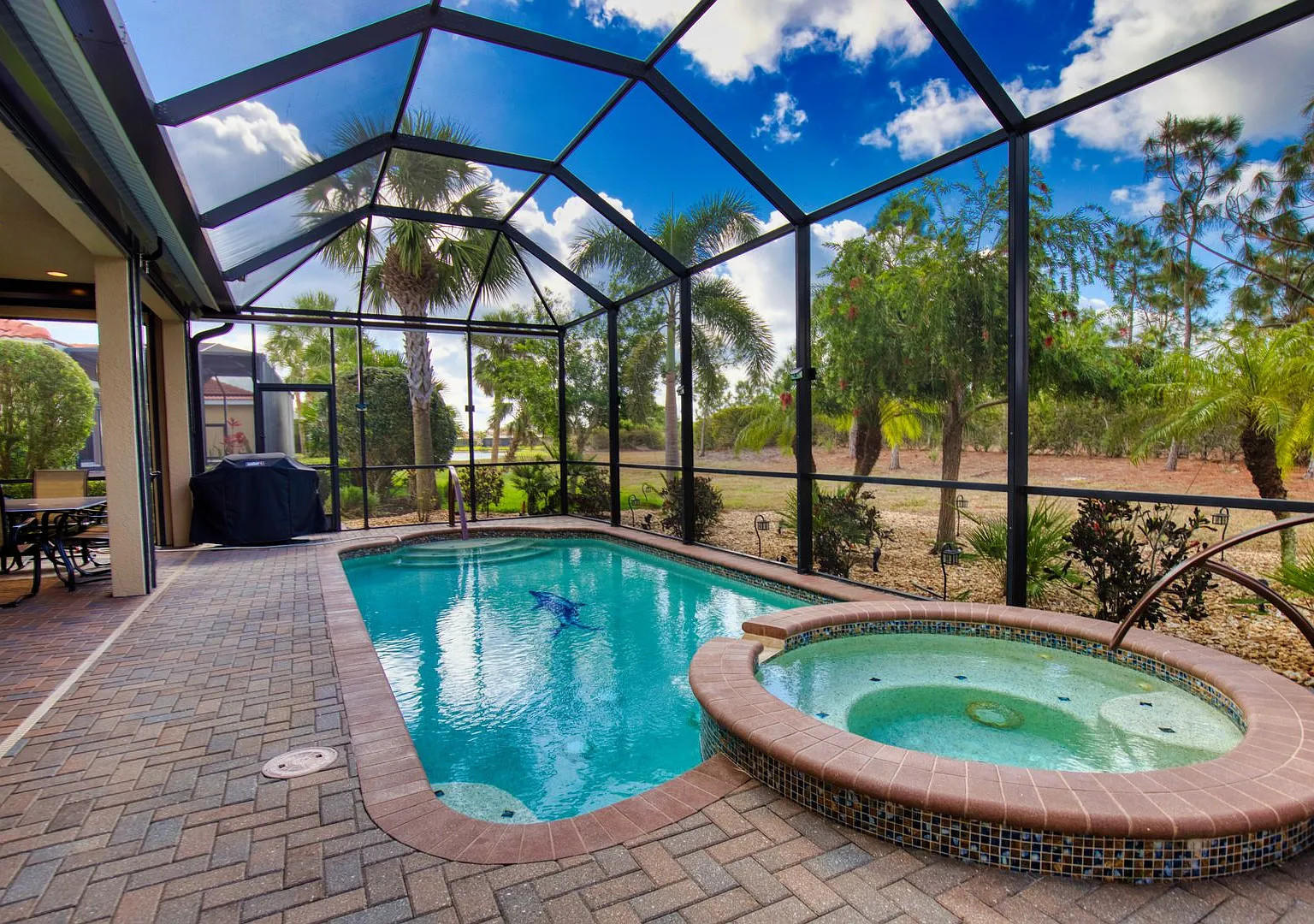 Optional Golf Transfer Seasonal Short-Term 3 Bedroom + Den with a Saltwater Pool Home in Venetian... — Photo 2