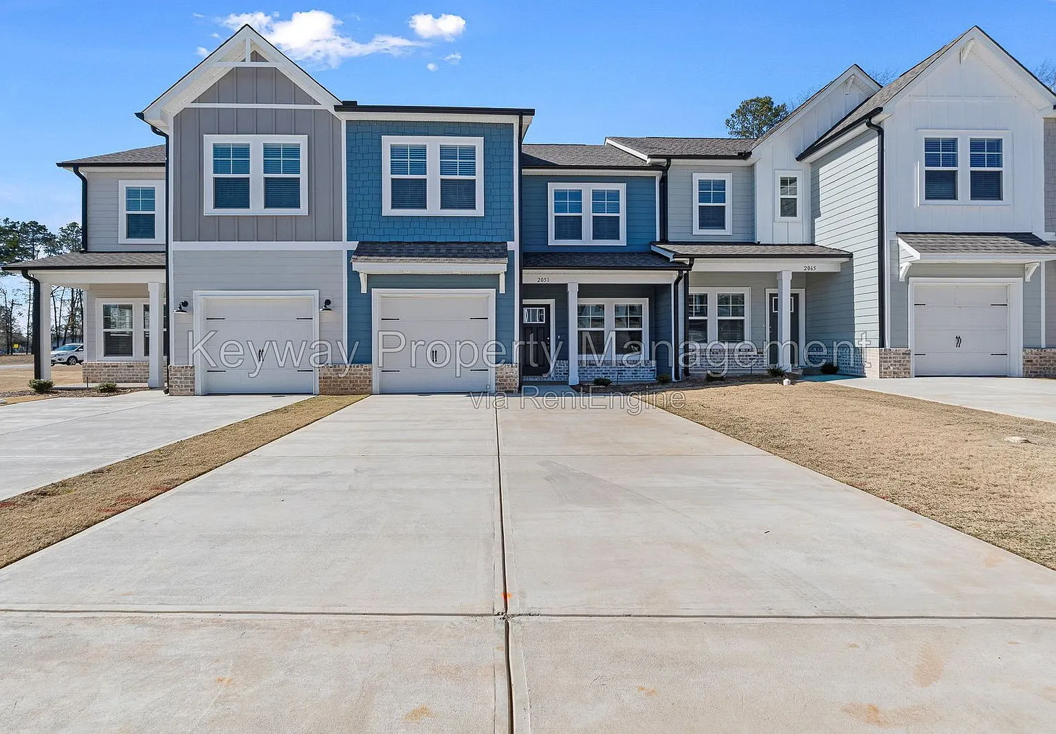 3 bed, 2.5 bath, 1708 sqft, $1,755 — Photo 2