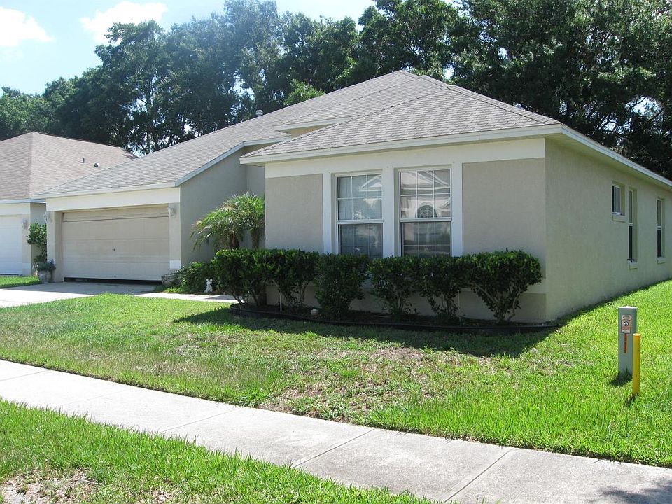 2nd image of 10915 Arbor Ridge Dr