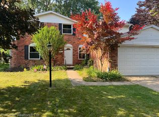 43316 Oakbrook Ct, Canton, MI 48187