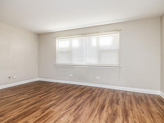 3rd image of 3113 S 48th Ct APT 1E