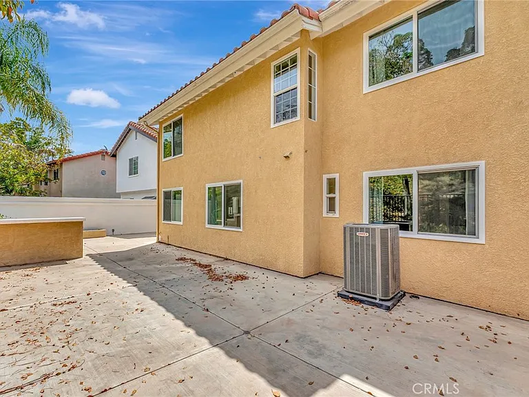 24811 Cutter — Photo 30