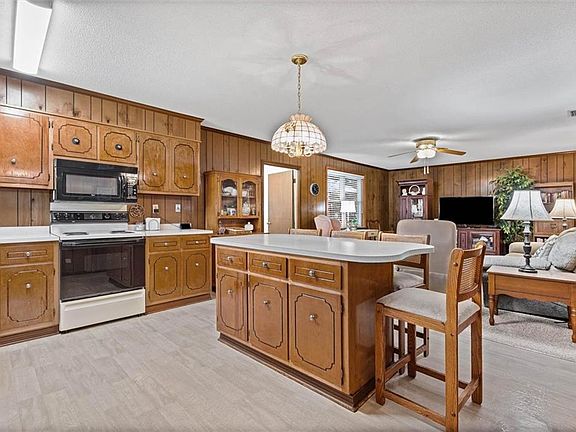 5th image of 4405 Birchwood Dr E