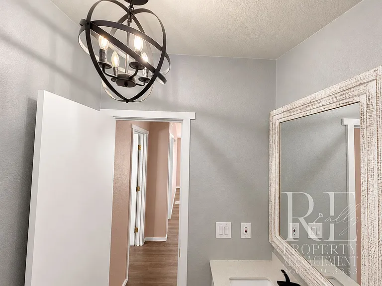 548 Arnold Ave E — Photo 25
