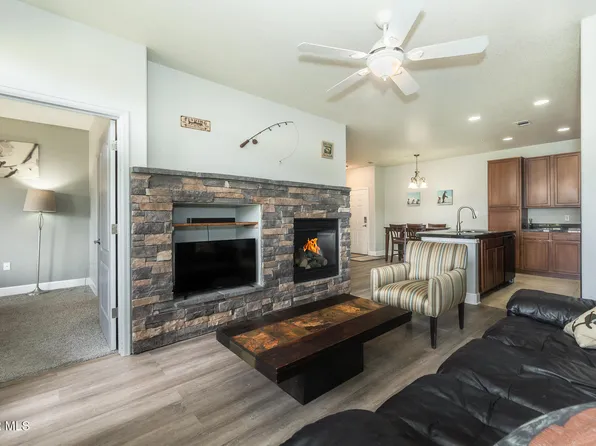 152 Village Road #B105, Granby, CO 80446
