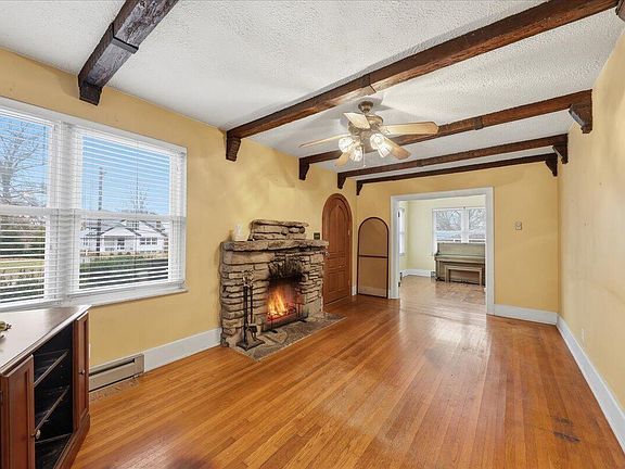 3rd image of 30 Dudley Rd