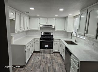 351 N Capitola Ct APT 2, Porterville, CA 93257