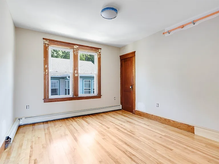 4 Glade St #3 — Photo 17