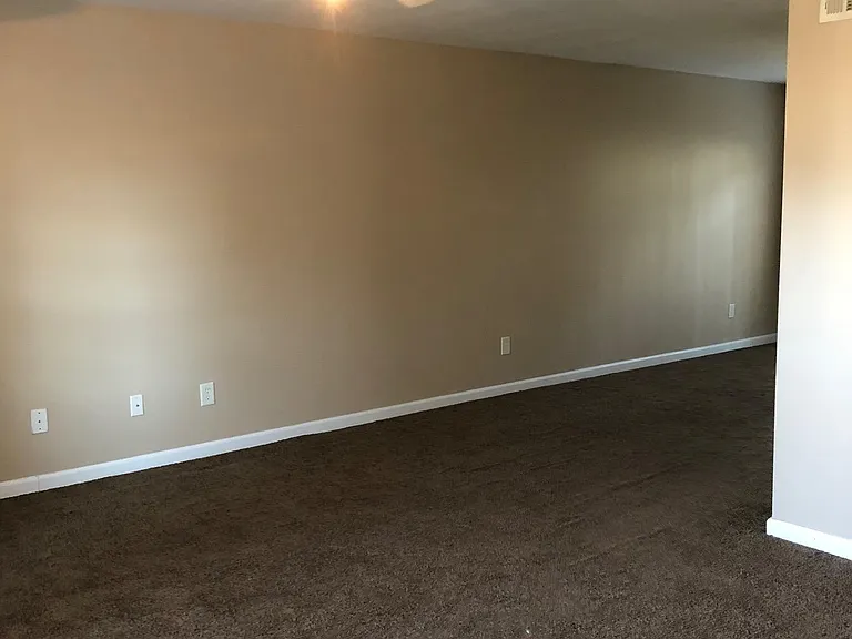 410 Summer Pl — Photo 9