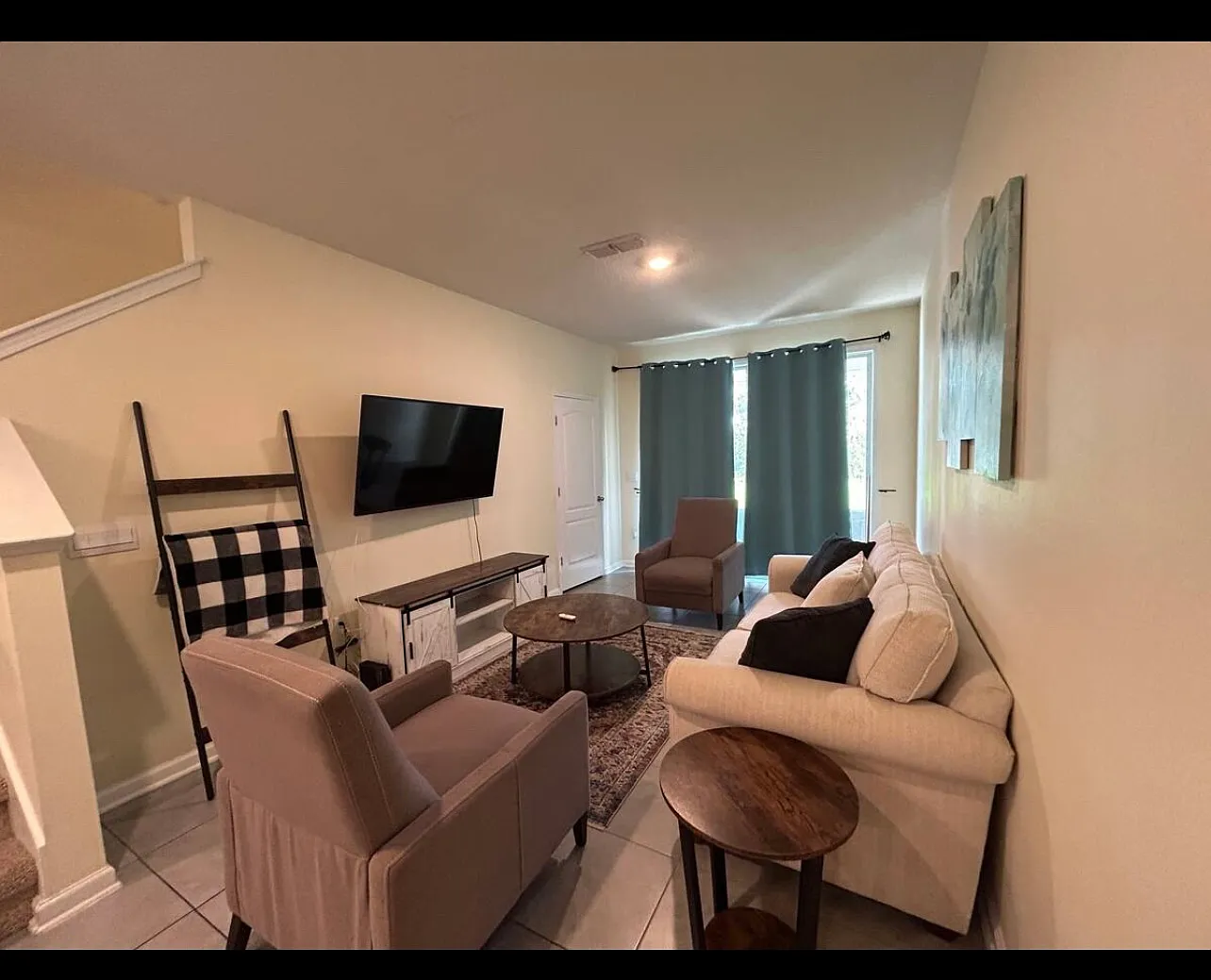 877 Rotary Rd — Photo 3
