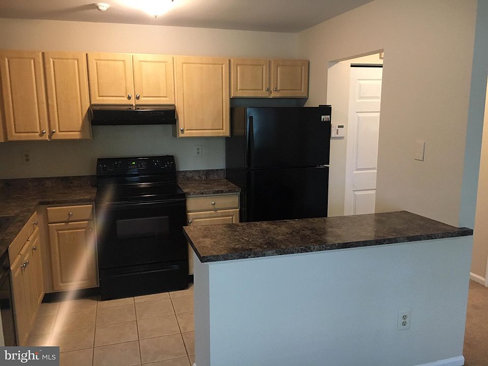 1st image of 408 Diamond Dr