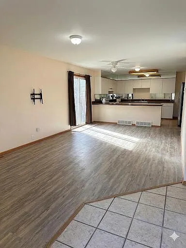 Building Photo - 712 Sir Galahad Dr
