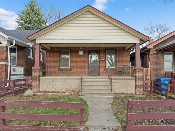816 Janette Ave, Windsor, ON N9A 4Z9