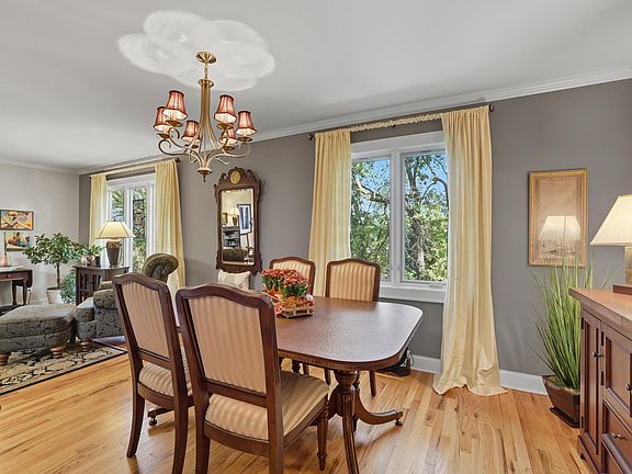 5th image of 1115 Edgcumbe Rd
