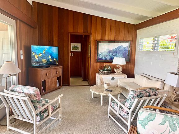 Living Room/TV Room