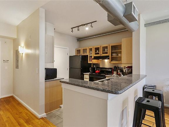 5th image of 800 Peachtree St NE