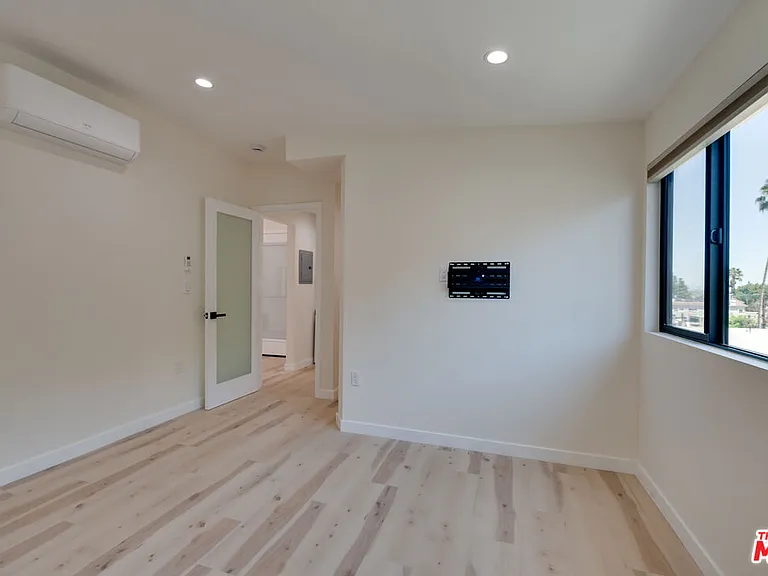 928 N San Vicente Blvd #209 — Photo 12
