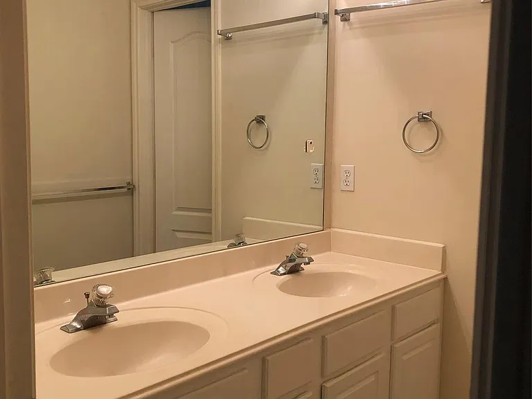 1602 Candleston Ln — Photo 24