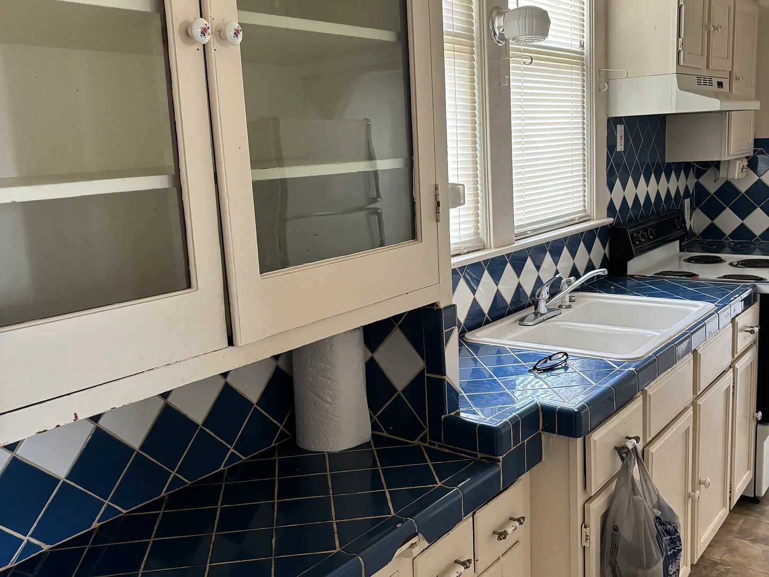 2 bed, 1680 sqft, $1,200 — Photo 3