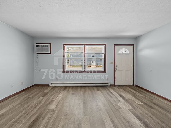 3rd image of 2930 Albright Rd APT 1