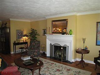 2nd image of 546 Sheffield Ave