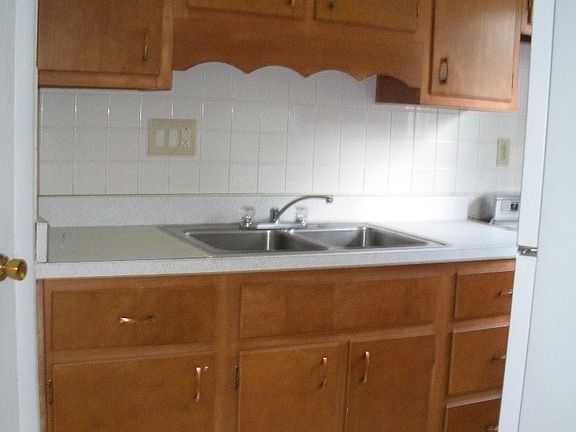 2nd image of 1550 S Kentucky Ave APT D
