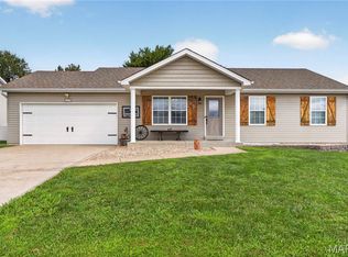 105 Trotters Creek Ln, Wright City, MO 63390