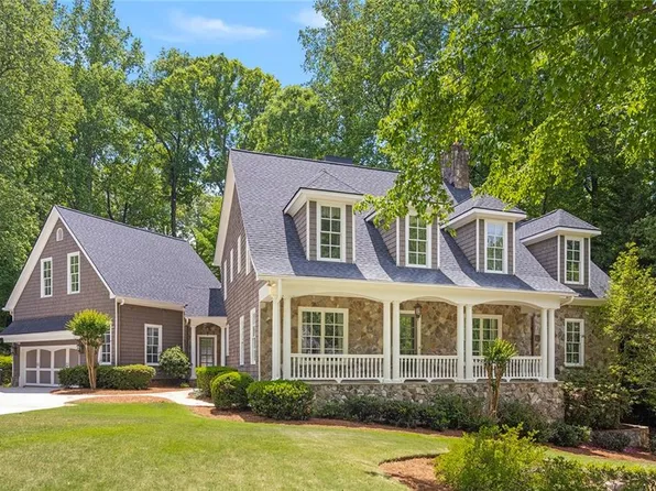 1863 Baynham Dr, Dunwoody, GA 30338