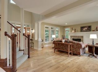 7299 Laredo Dr, Chanhassen, MN 55317