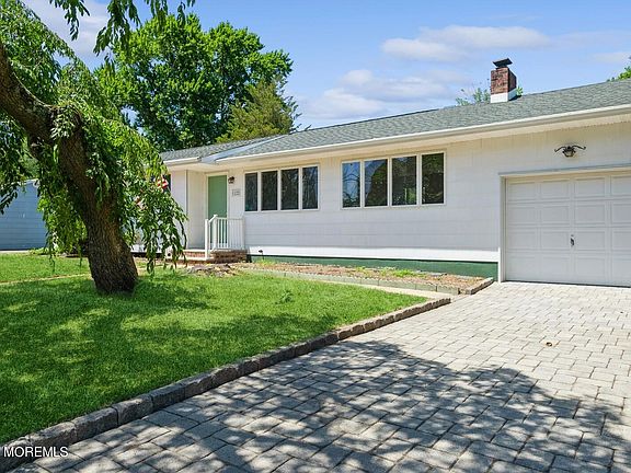2nd image of 1122 Fairview Drive