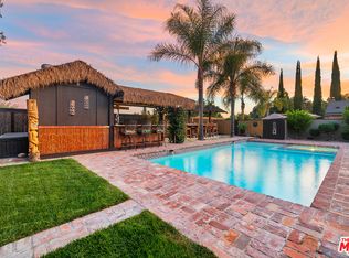 18936 Nearview Dr, Santa Clarita, CA